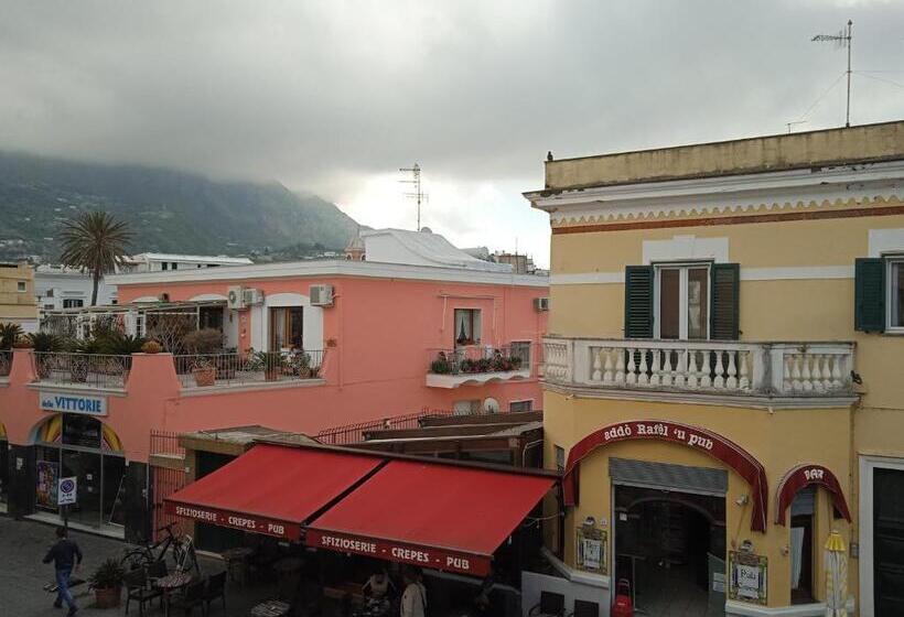 스탠다드 트리플 룸, Domus Linda B&b