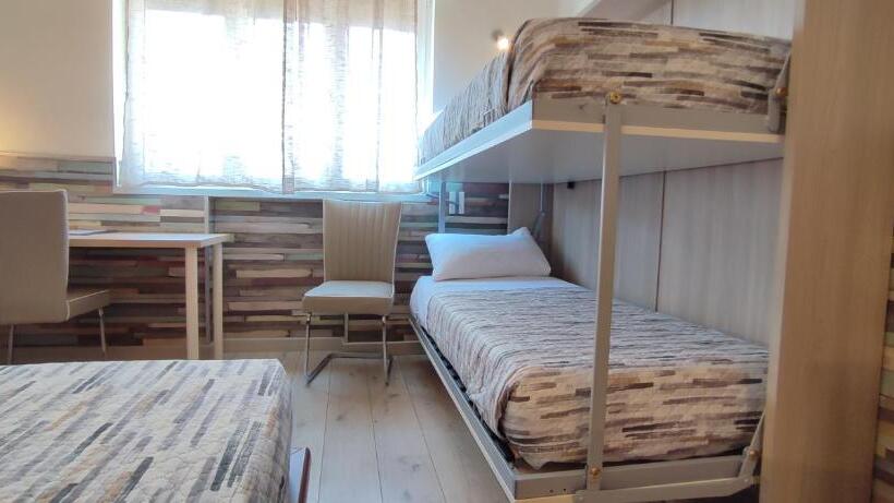 اتاق خانوادگی, Nitto House