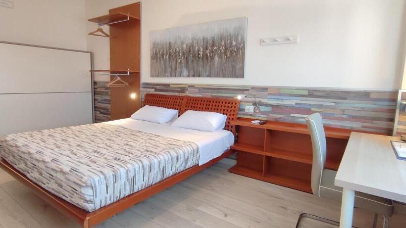 اتاق خانوادگی, Nitto House