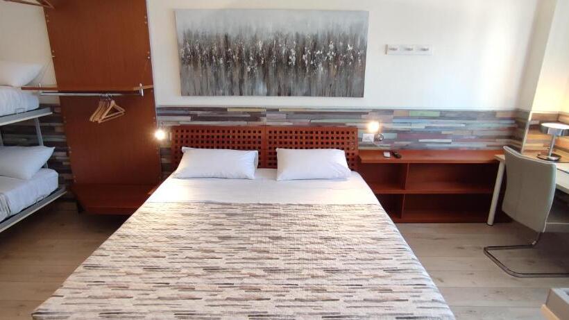 اتاق خانوادگی, Nitto House