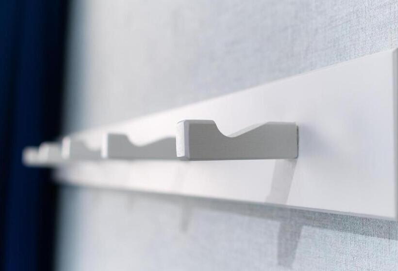 اتاق عادی, Nitto House