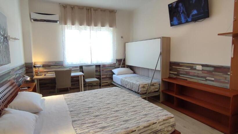 اتاق خانوادگی, Nitto House