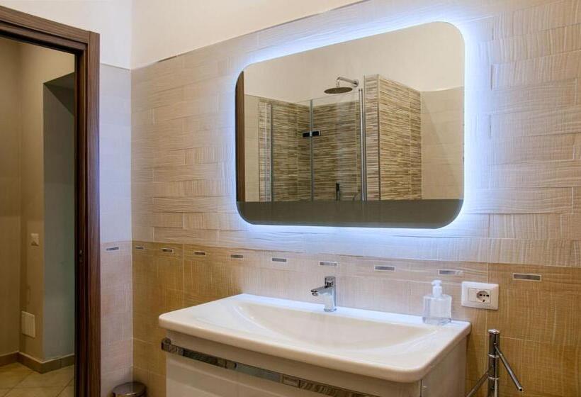 חדר סטנדרט לארבעה, Artistico Relax B&b