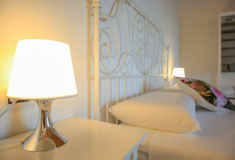 غرفة قياسية رباعية, B&b Dimora Rossipinti