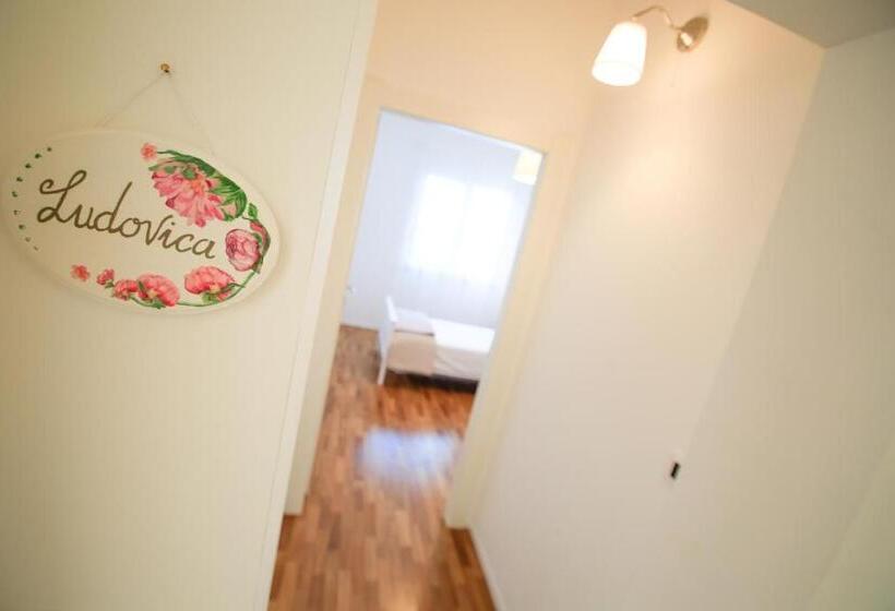 جناح جونيور ديلوكس, B&b Dimora Rossipinti