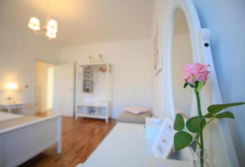 جناح جونيور ديلوكس, B&b Dimora Rossipinti