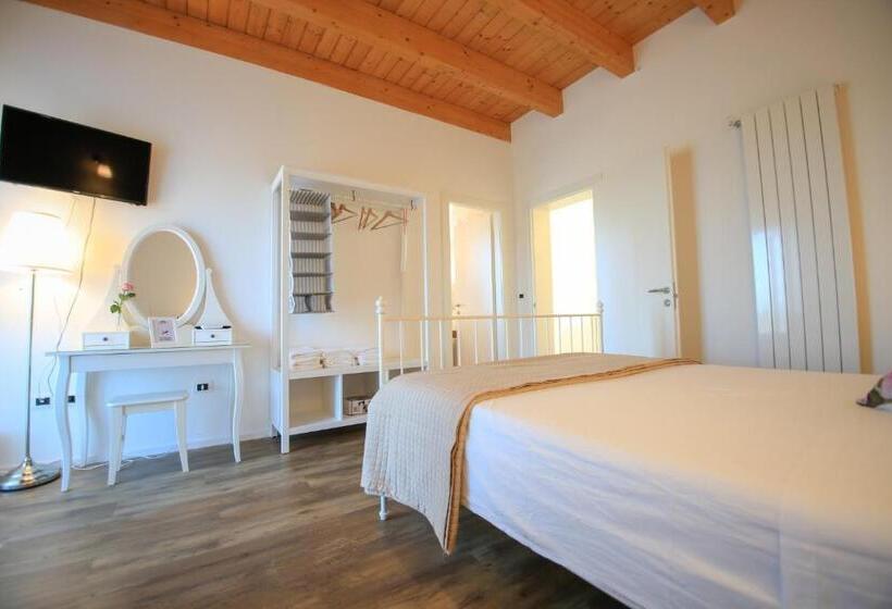 Номер Стандарт Трехместный, B&b Dimora Rossipinti