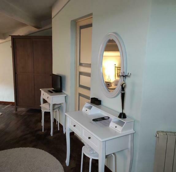 جناح جونيور, B&b Chez Nous   Città Della Pieve