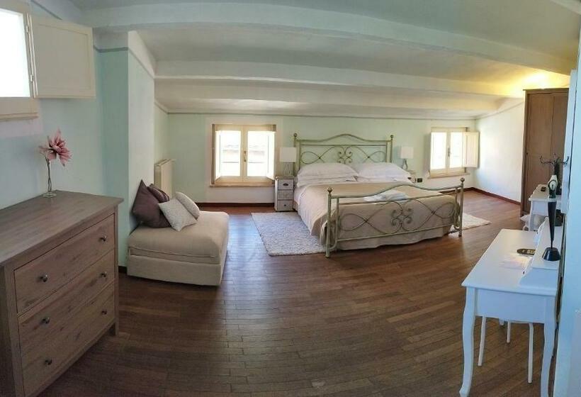 جناح جونيور, B&b Chez Nous   Città Della Pieve