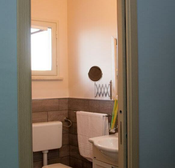 غرفة إقتصادية, The Liberty Palace