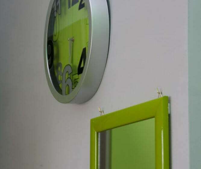 غرفة إقتصادية, The Liberty Palace