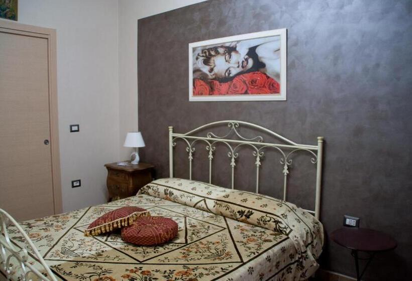 غرفة ديلوكس, The Liberty Palace