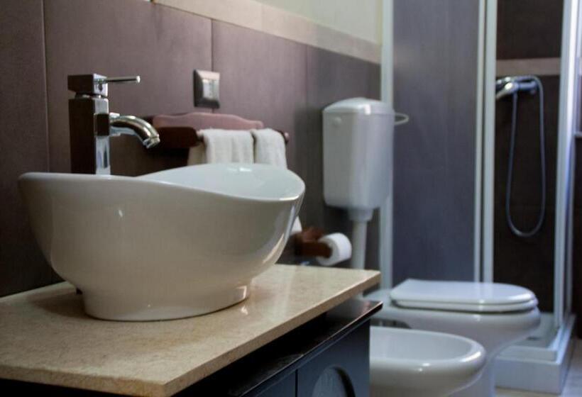 غرفة ديلوكس, The Liberty Palace