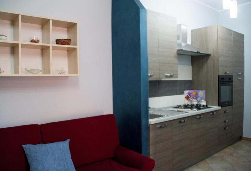 إستديو عائلى, The Liberty Palace