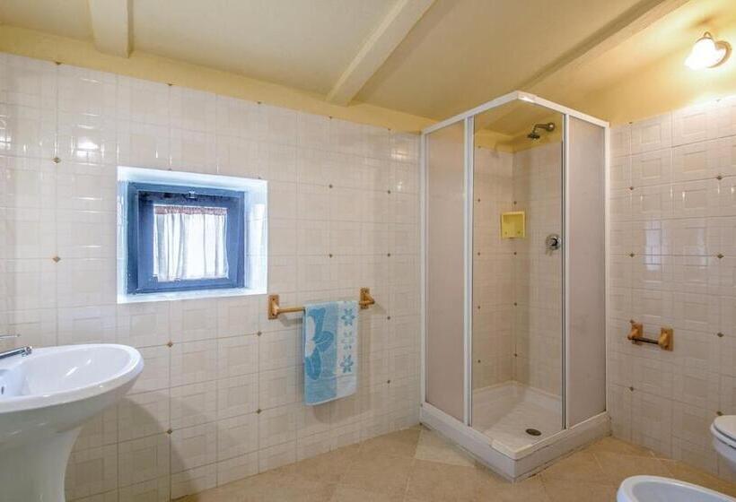 דירת חדר סופריור, La Fortezza Alta