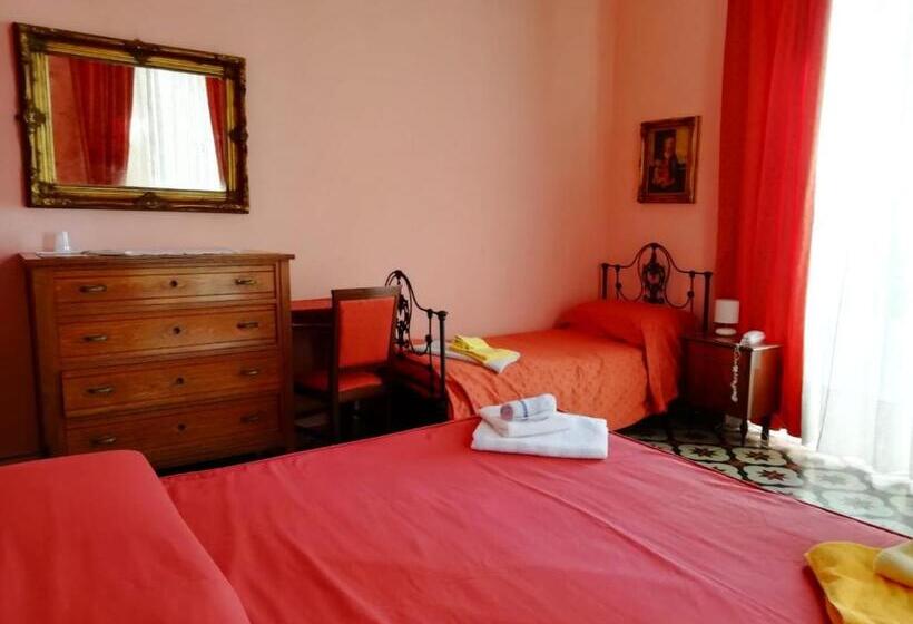 Triple Room Sea View, Villa Mabel