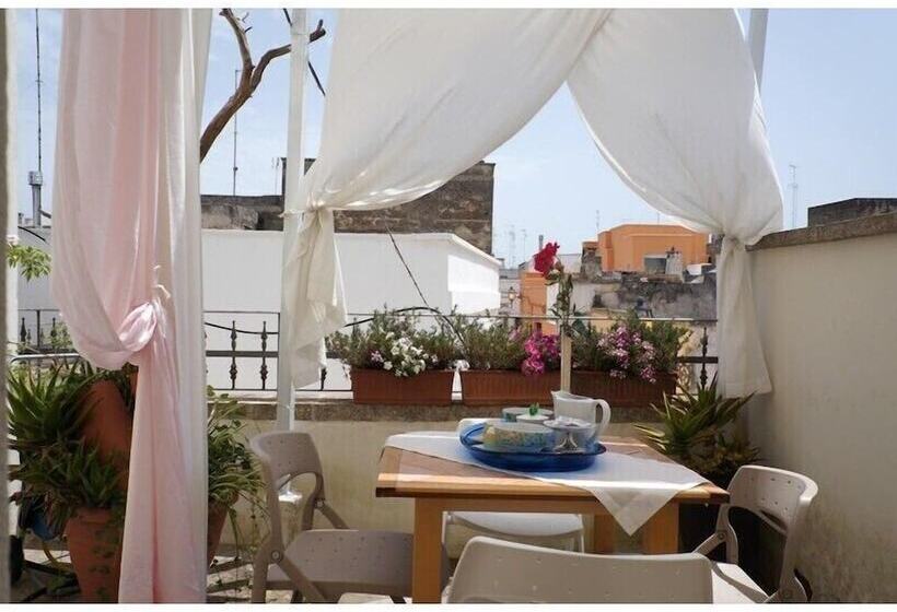 חדר סטנדרט לארבעה, B&b Vico Minghetti