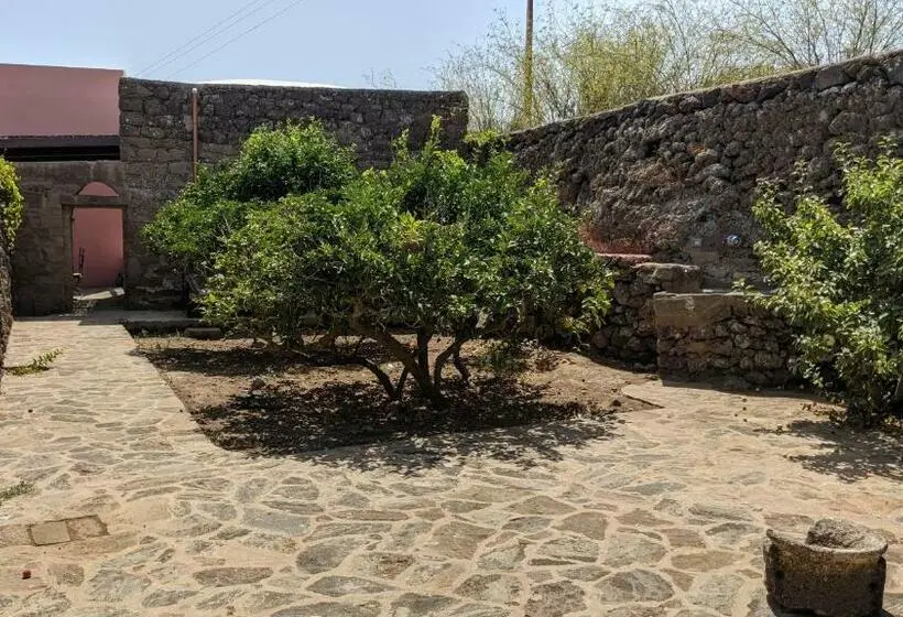 اتاق استاندارد با چشم‌انداز دریا, Horizon Pantelleria