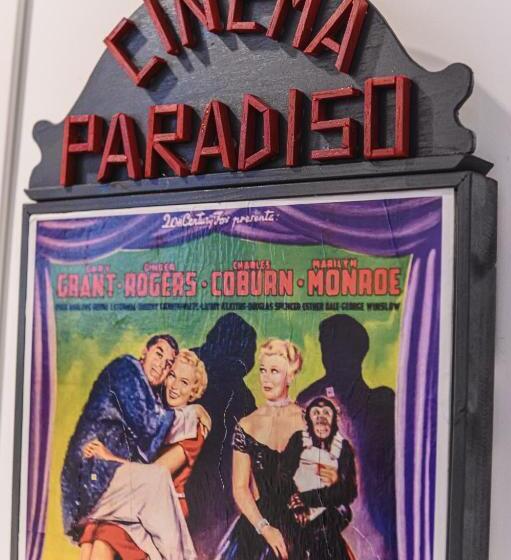 غرفة قياسية, Cineapollo  Ogni Camera Un Film!