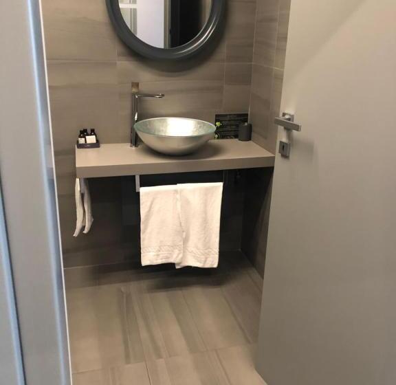 غرفة سوبيريور, Cineapollo  Ogni Camera Un Film!