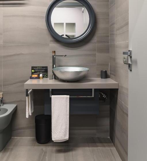 غرفة سوبيريور, Cineapollo  Ogni Camera Un Film!