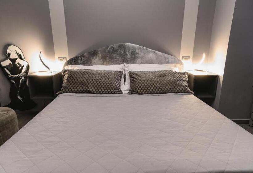 غرفة سوبيريور, Cineapollo  Ogni Camera Un Film!