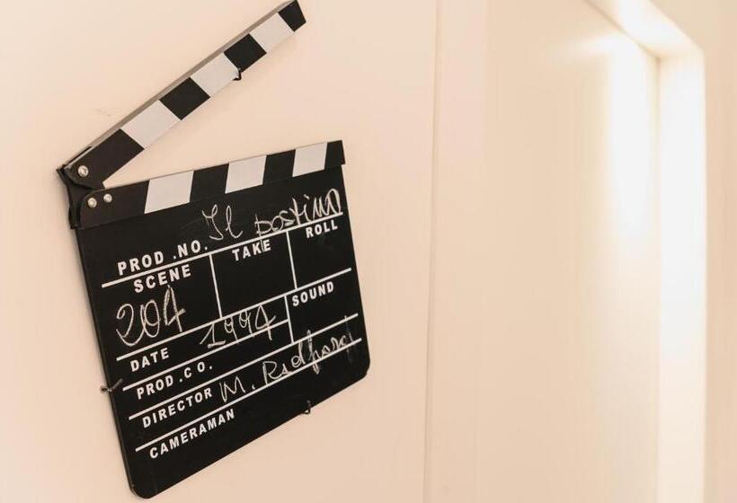 غرفة سوبيريور, Cineapollo  Ogni Camera Un Film!