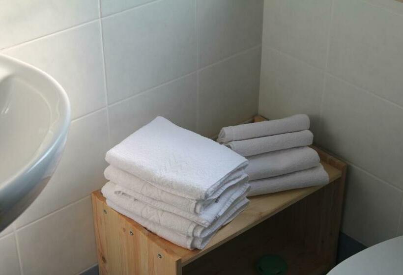 Pokój Czteroosobowy Standard, Il Sottosopra