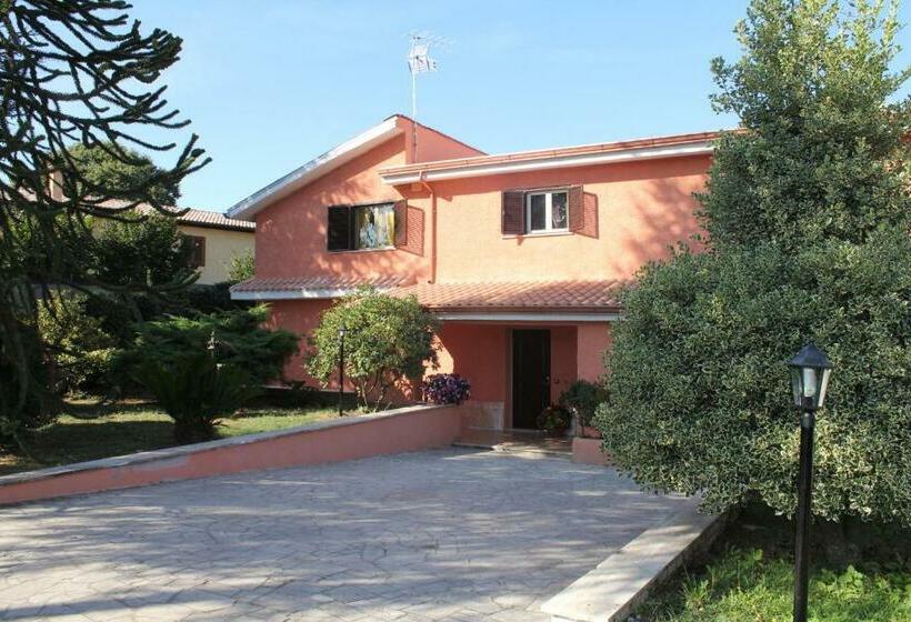 Pokój Czteroosobowy Standard, Il Sottosopra