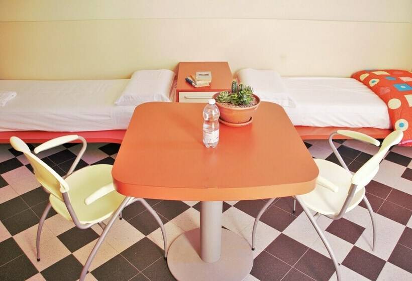 经济四人间 - 带共用浴室, Ostello La Miniera