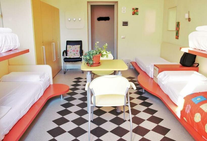 家庭房间共用浴室, Ostello La Miniera