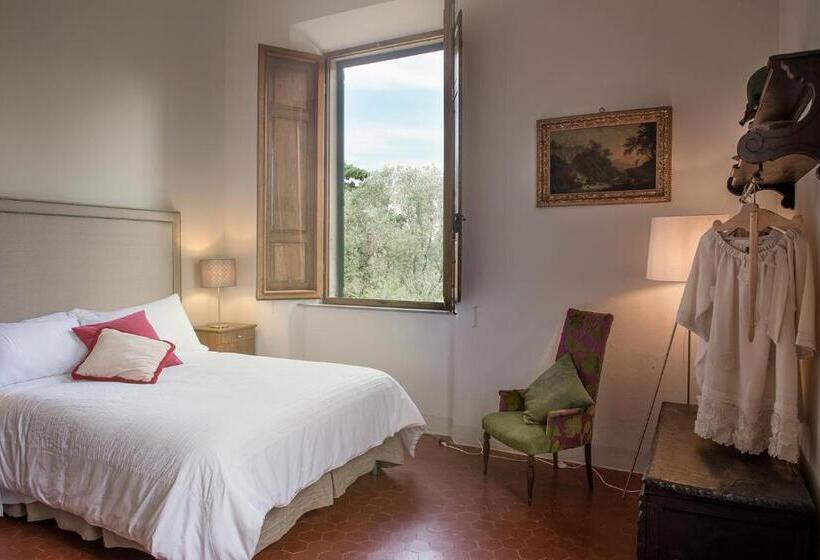 سوییت, Tenuta Santa Trice