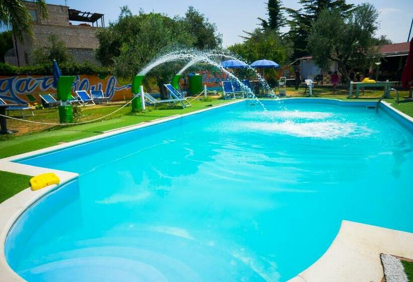 اتاق اکونومی, Paradise Beb