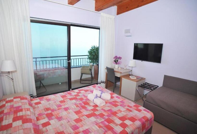 اتاق لوکس, Villa Paradise Resort