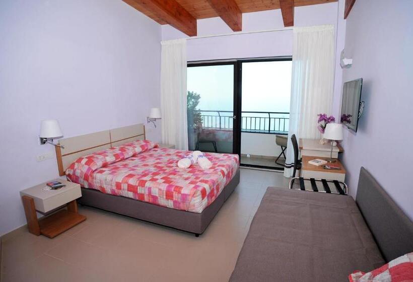 اتاق لوکس, Villa Paradise Resort