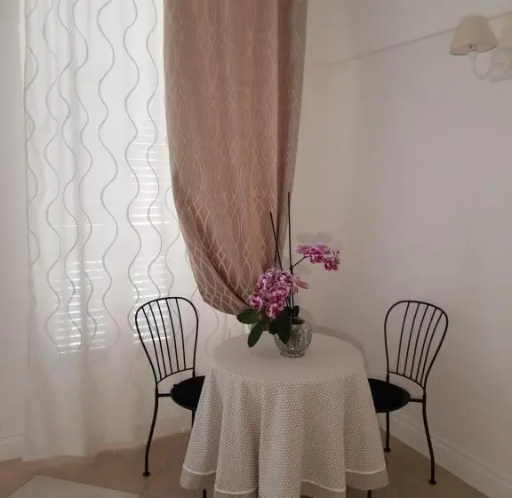 スタンダード４人部屋, Bed & Breakfast Pl Palace
