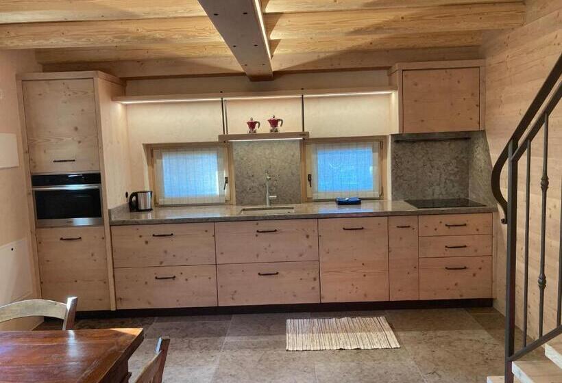 کلبه ییلاقی, Antico Fienile