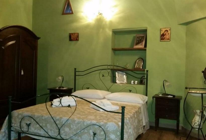 Трехместный Номер Deluxe, Bed & Breakfast Dhafna Civita