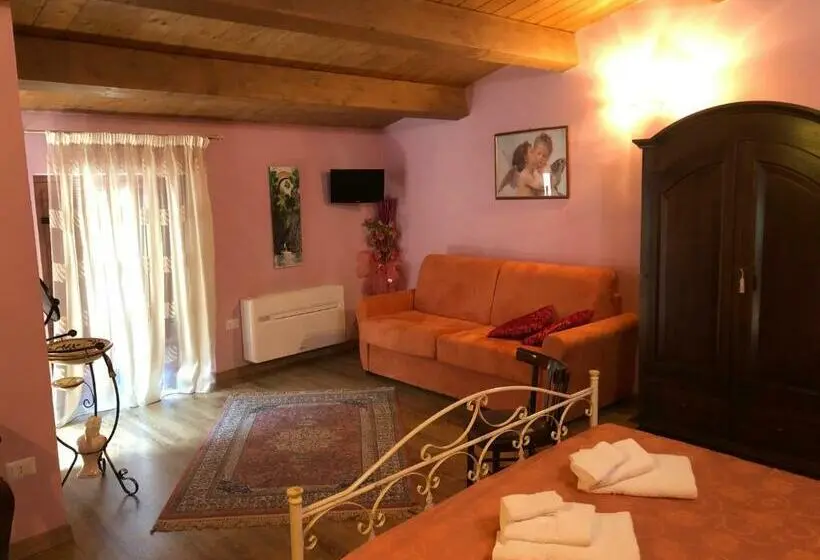 デラックスの４人部屋, Bed & Breakfast Dhafna Civita