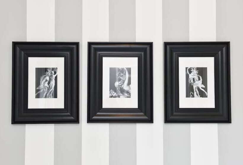 חדר סופריור, Insula House