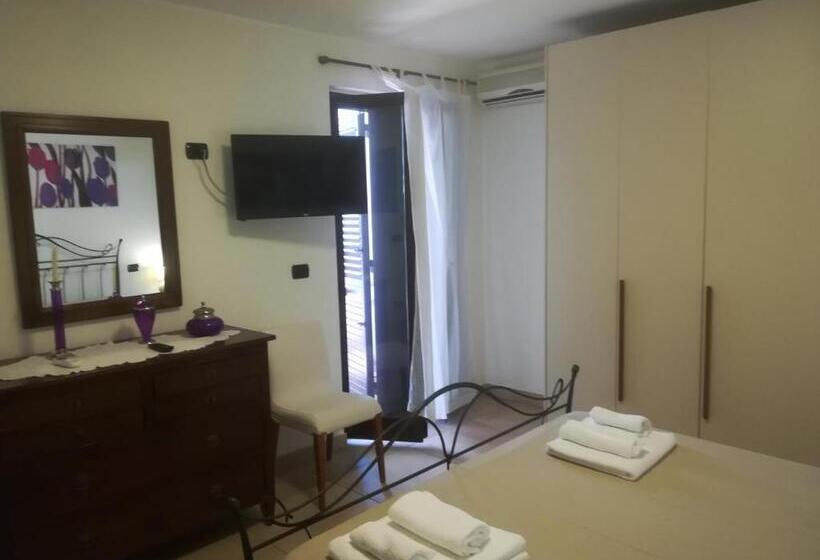 سوییت خانوادگی, Isabel