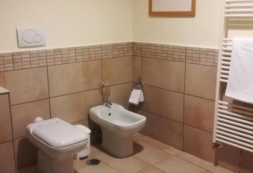 سوییت خانوادگی, Isabel