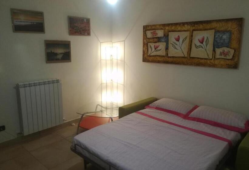 سوییت خانوادگی, Isabel