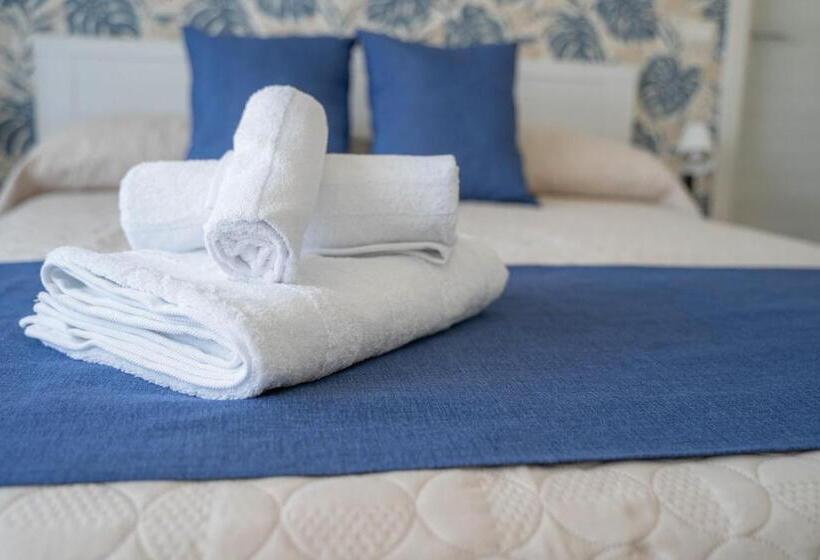 标准间, La Corte Di Emily