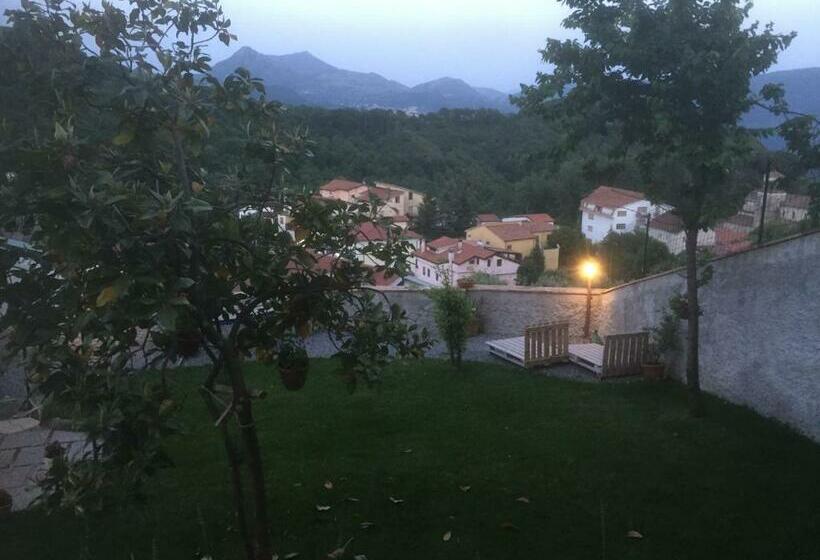 غرفة قياسية مطلّة علي الحديقة, Villa Alemi