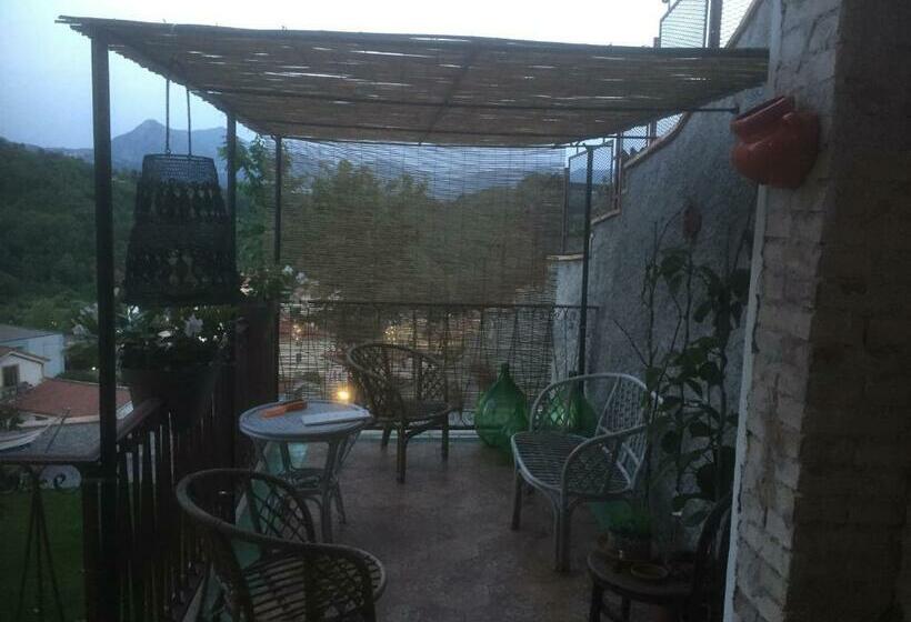 اتاق استاندارد با چشم‌انداز باغ, Villa Alemi