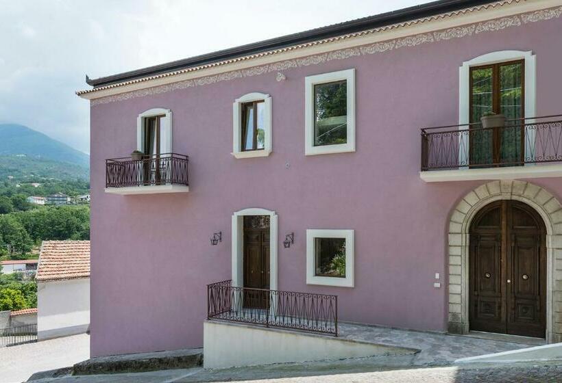 غرفة قياسية مطلّة علي الحديقة, Villa Alemi