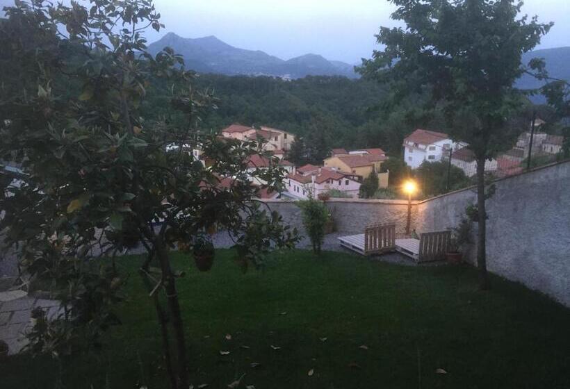 غرفة قياسية رباعية, Villa Alemi