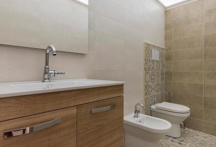 غرفة قياسية رباعية, Villa Alemi