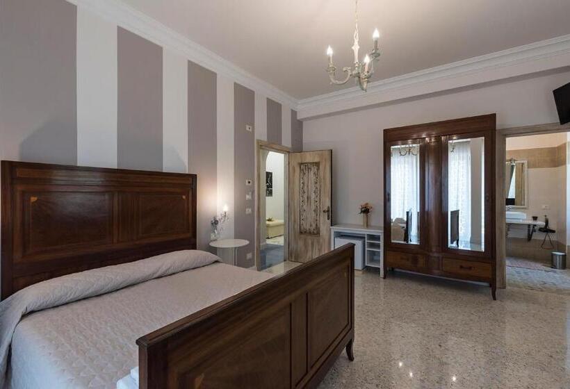 غرفة قياسية ثلاثية مزودة بشرفة, Villa Alemi